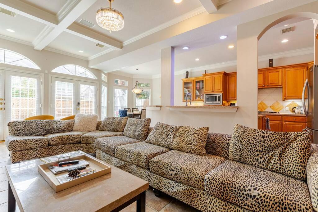 Insperit Home At Galleria With Heated Pool Spa Houston Exterior foto