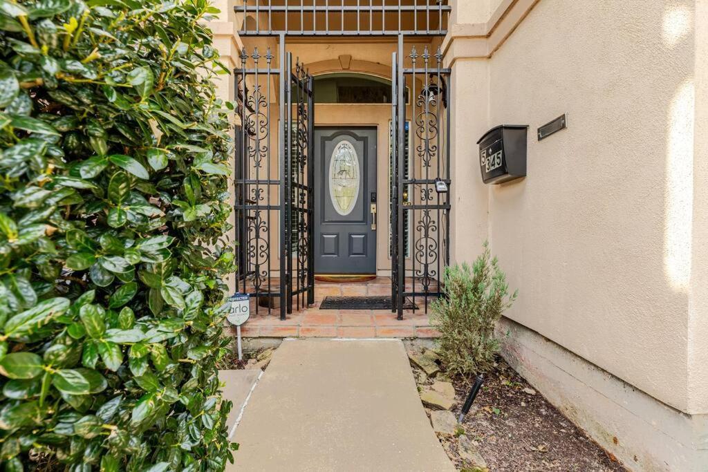 Insperit Home At Galleria With Heated Pool Spa Houston Exterior foto